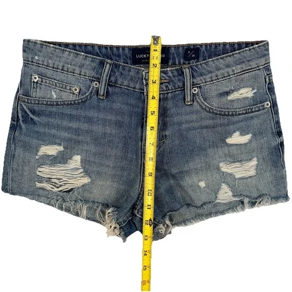 LUCKY BRAND The Cut Off Mid Rise Denim Shorts US 6/28 Distressed Blue Cowgirl - Picture 5 of 13